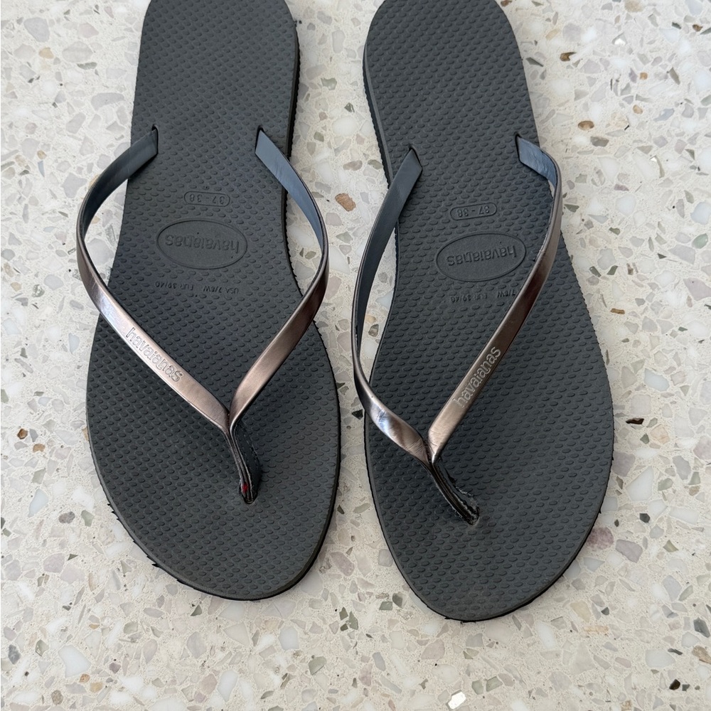 Havaianas Gray Flip Flops with Silver Metallic Straps